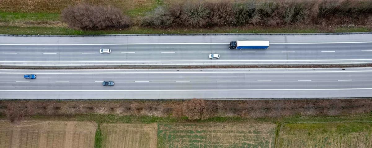 Optimización de rutas en el transporte: qué es y cómo empezar